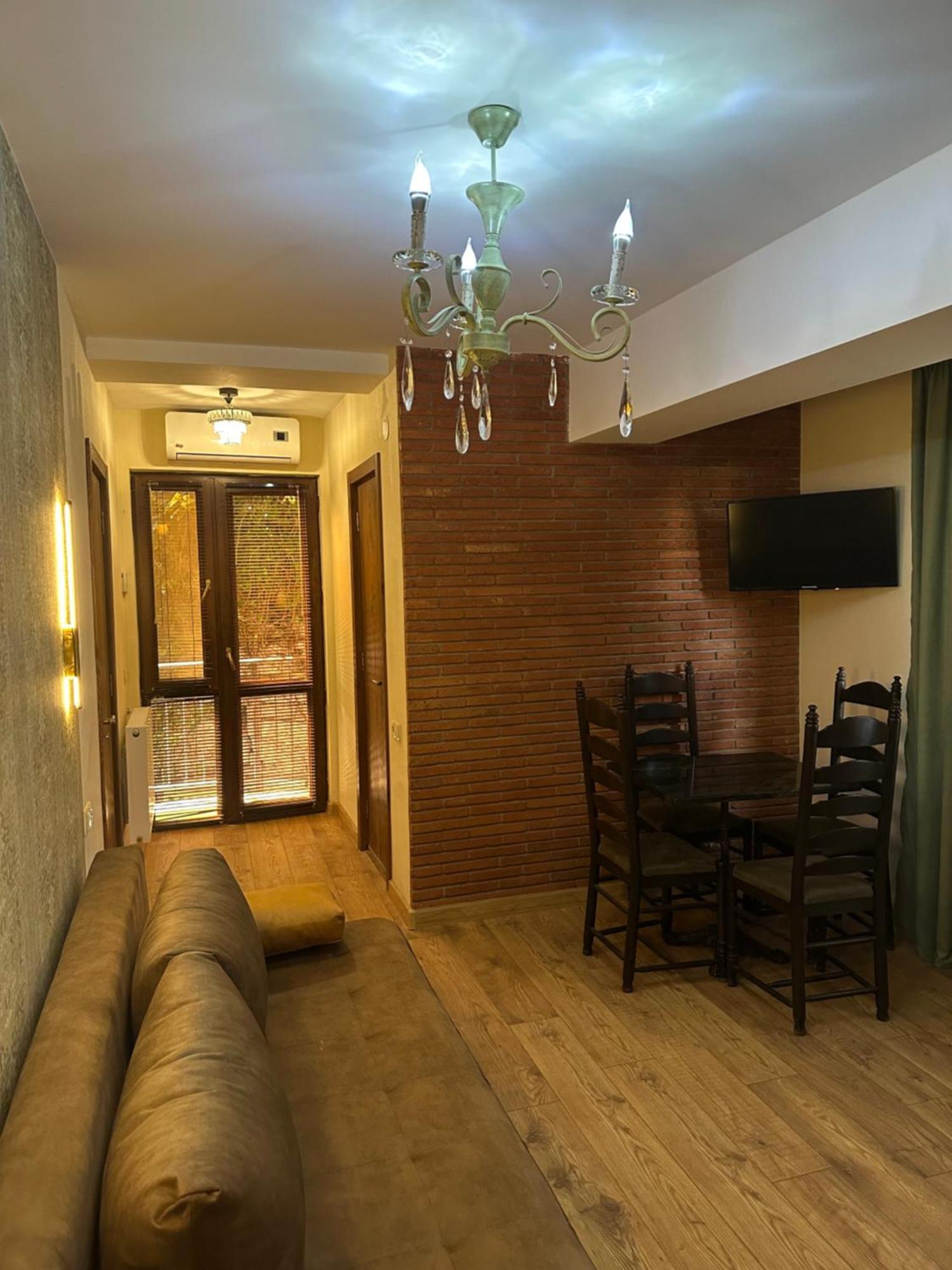 Hotel Wine Hills à Tbilissi Extérieur photo